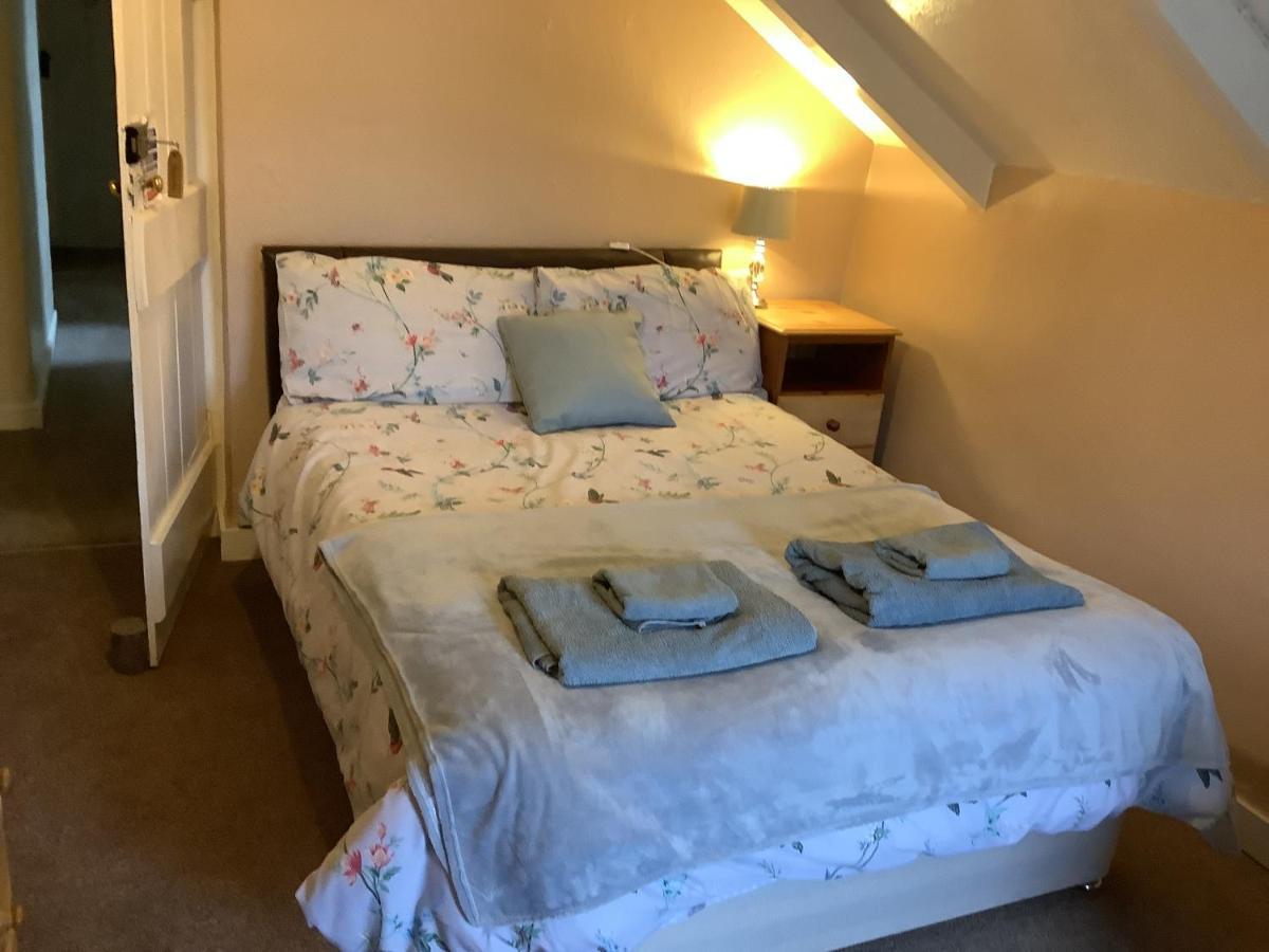 Haelarcher Farmhouse And Helicopter B&B 利扎尔德 外观 照片