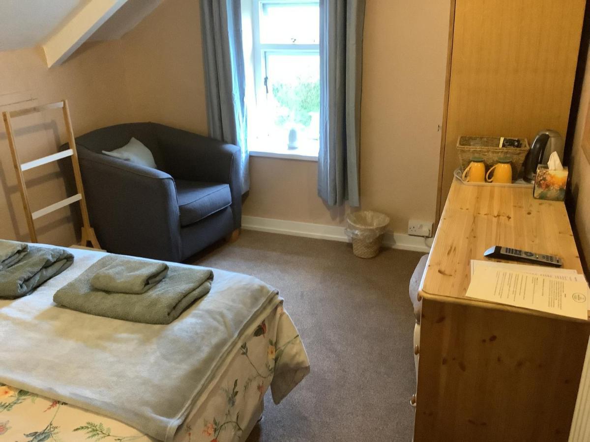 Haelarcher Farmhouse And Helicopter B&B 利扎尔德 外观 照片