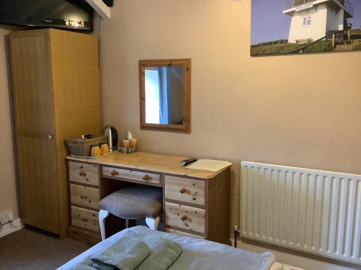 Haelarcher Farmhouse And Helicopter B&B 利扎尔德 外观 照片