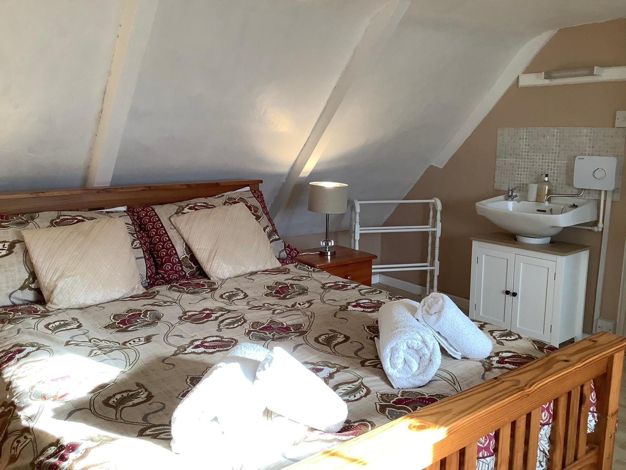 Haelarcher Farmhouse And Helicopter B&B 利扎尔德 外观 照片