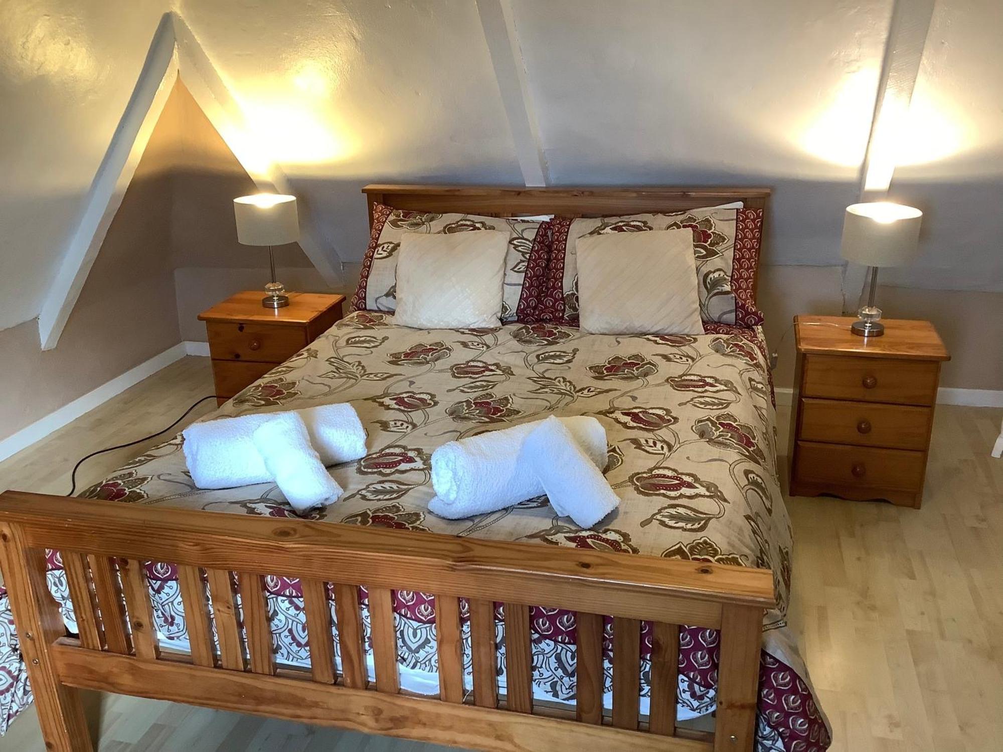 Haelarcher Farmhouse And Helicopter B&B 利扎尔德 外观 照片