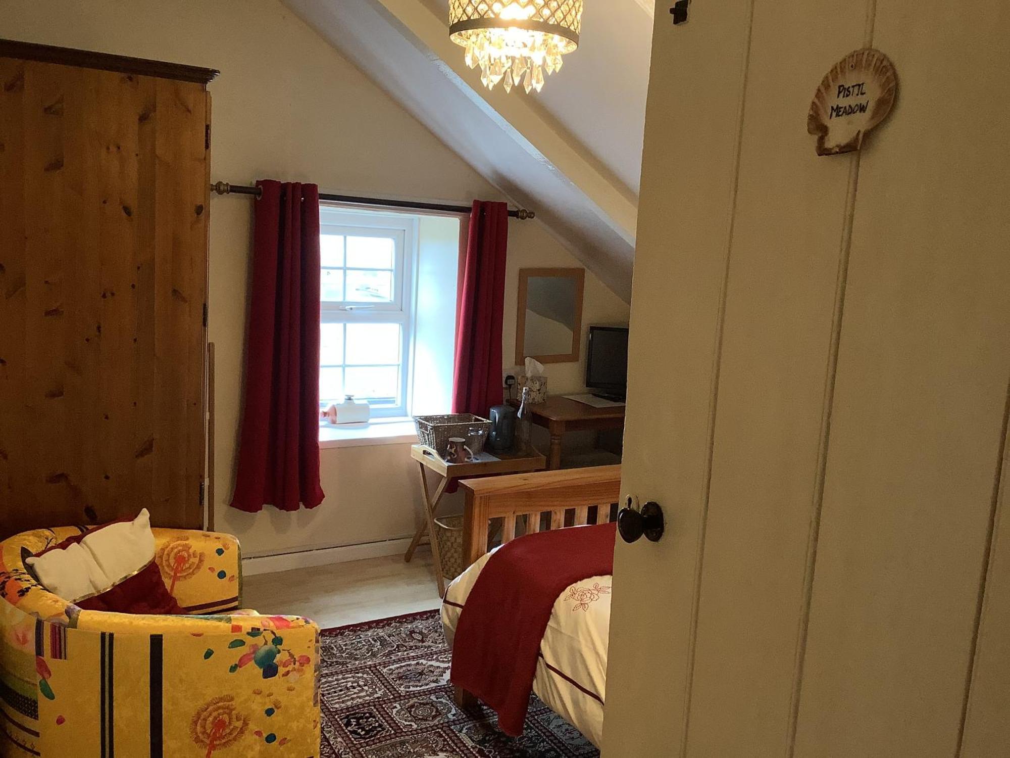 Haelarcher Farmhouse And Helicopter B&B 利扎尔德 外观 照片