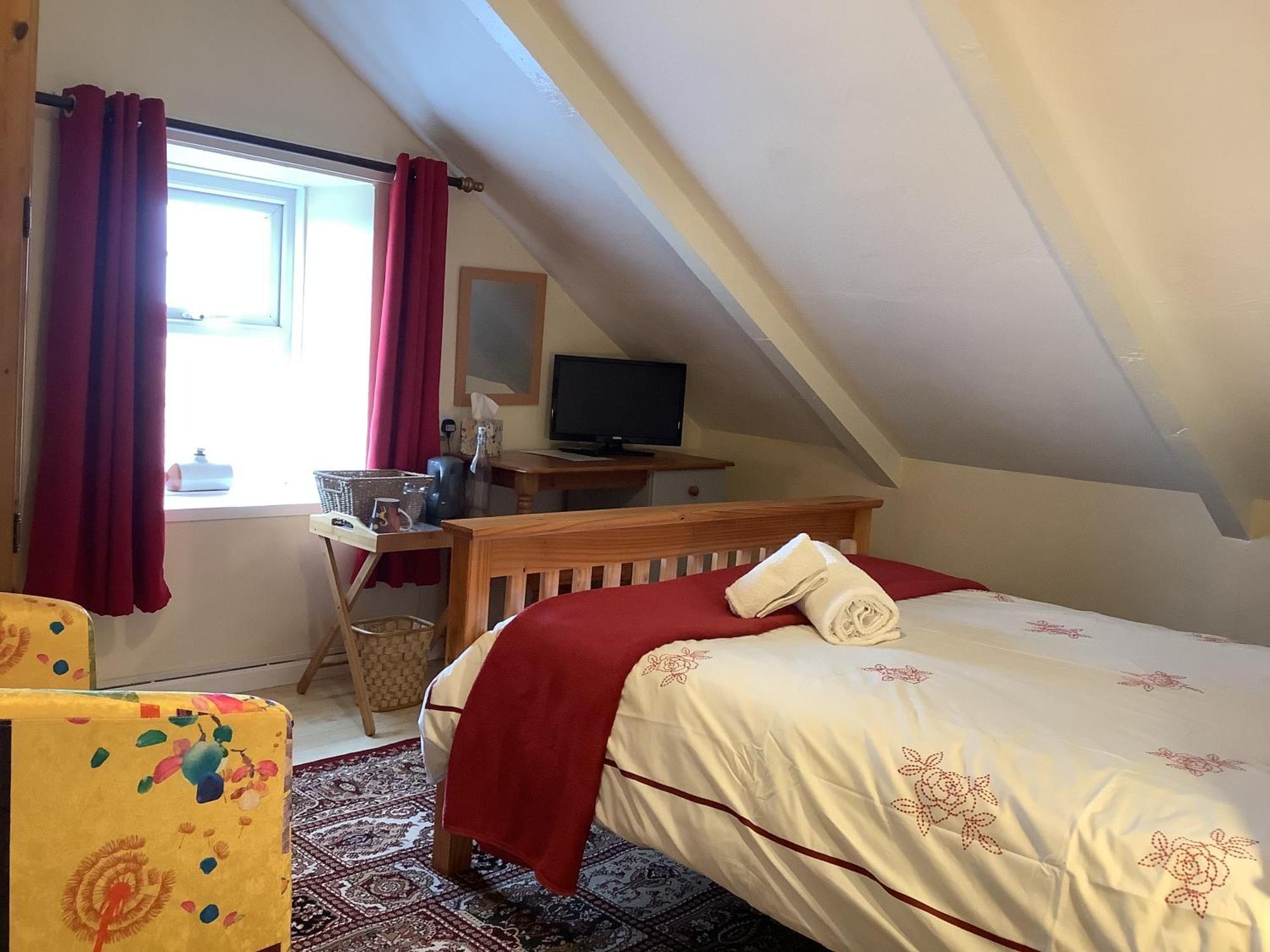 Haelarcher Farmhouse And Helicopter B&B 利扎尔德 外观 照片